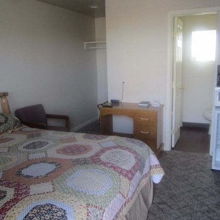 Montana Inn Near Little Big Horn Battlefield-Pompey Piller-Colstrip Forsyth 外观 照片