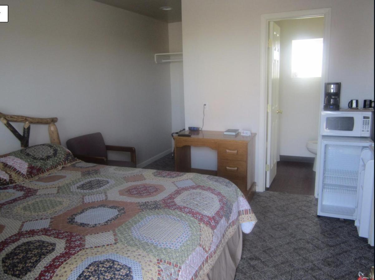 Montana Inn Near Little Big Horn Battlefield-Pompey Piller-Colstrip Forsyth 外观 照片